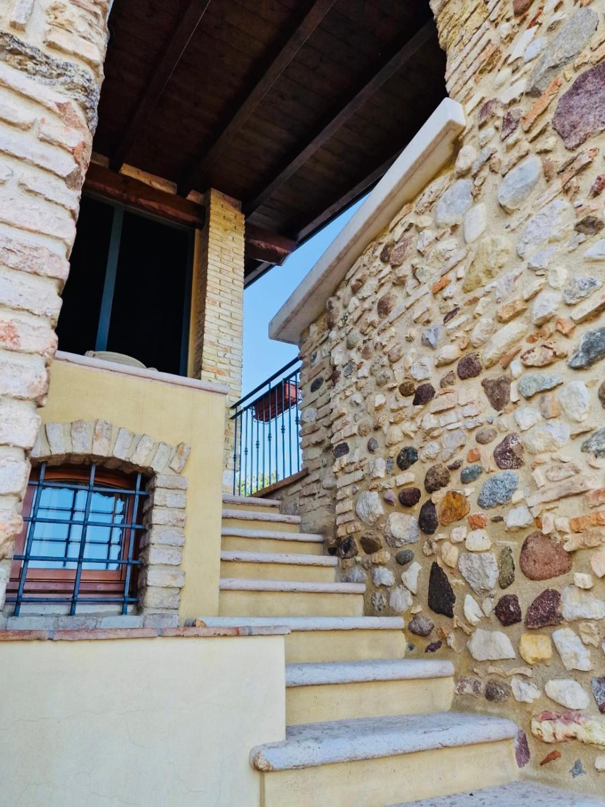 Tam'S Tower Apartment Pozzolengo Exterior photo