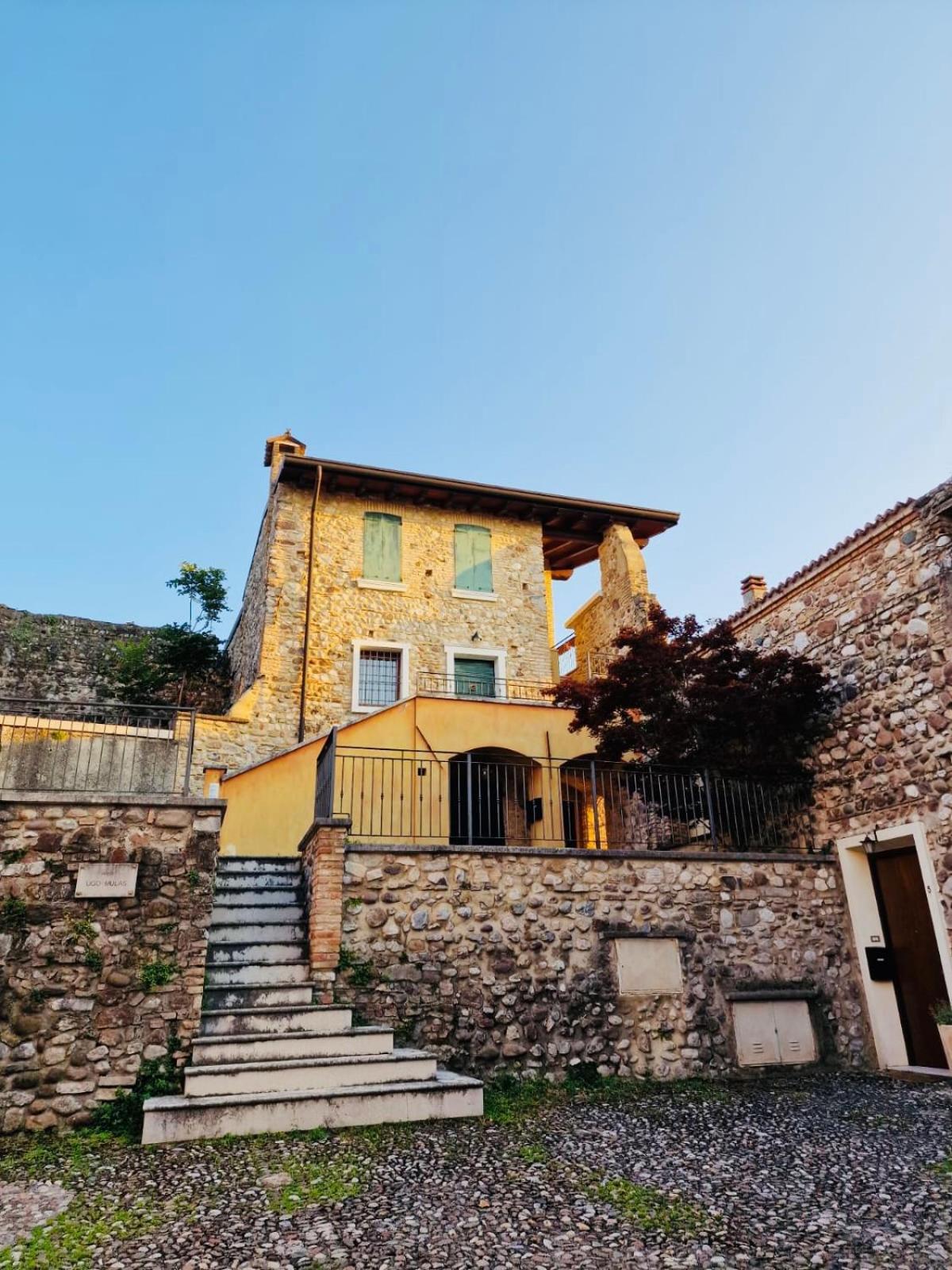 Tam'S Tower Apartment Pozzolengo Exterior photo
