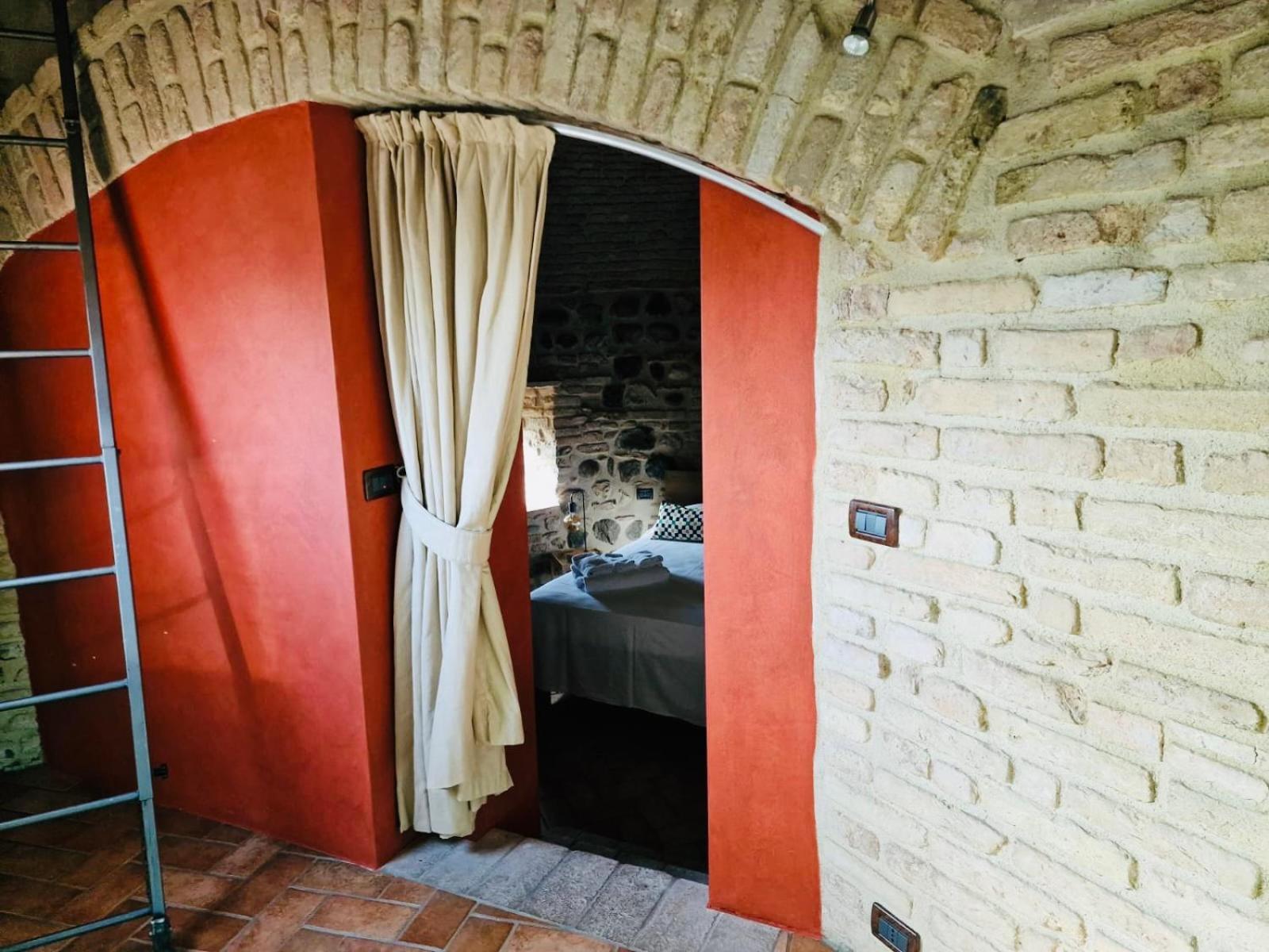 Tam'S Tower Apartment Pozzolengo Exterior photo